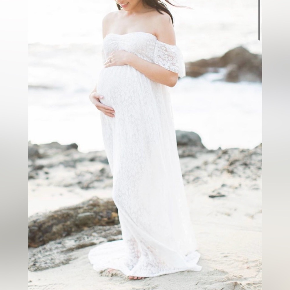 Maternity dress fits size xs- small, white lace